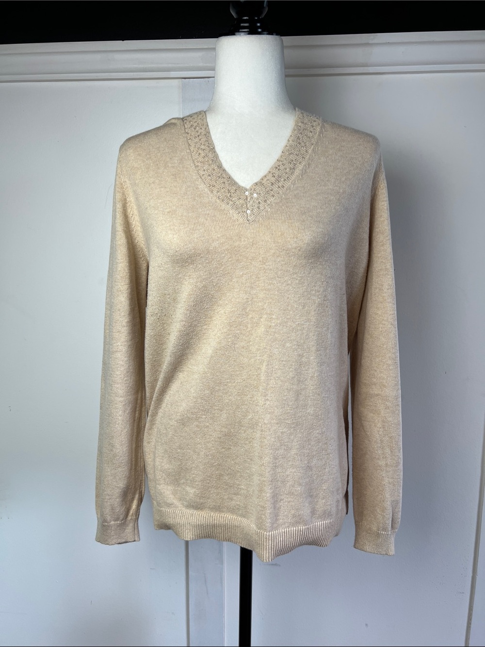 Land’s End Beige V-Neck Cashmere Blend Sweater Subtle Sequin Detail